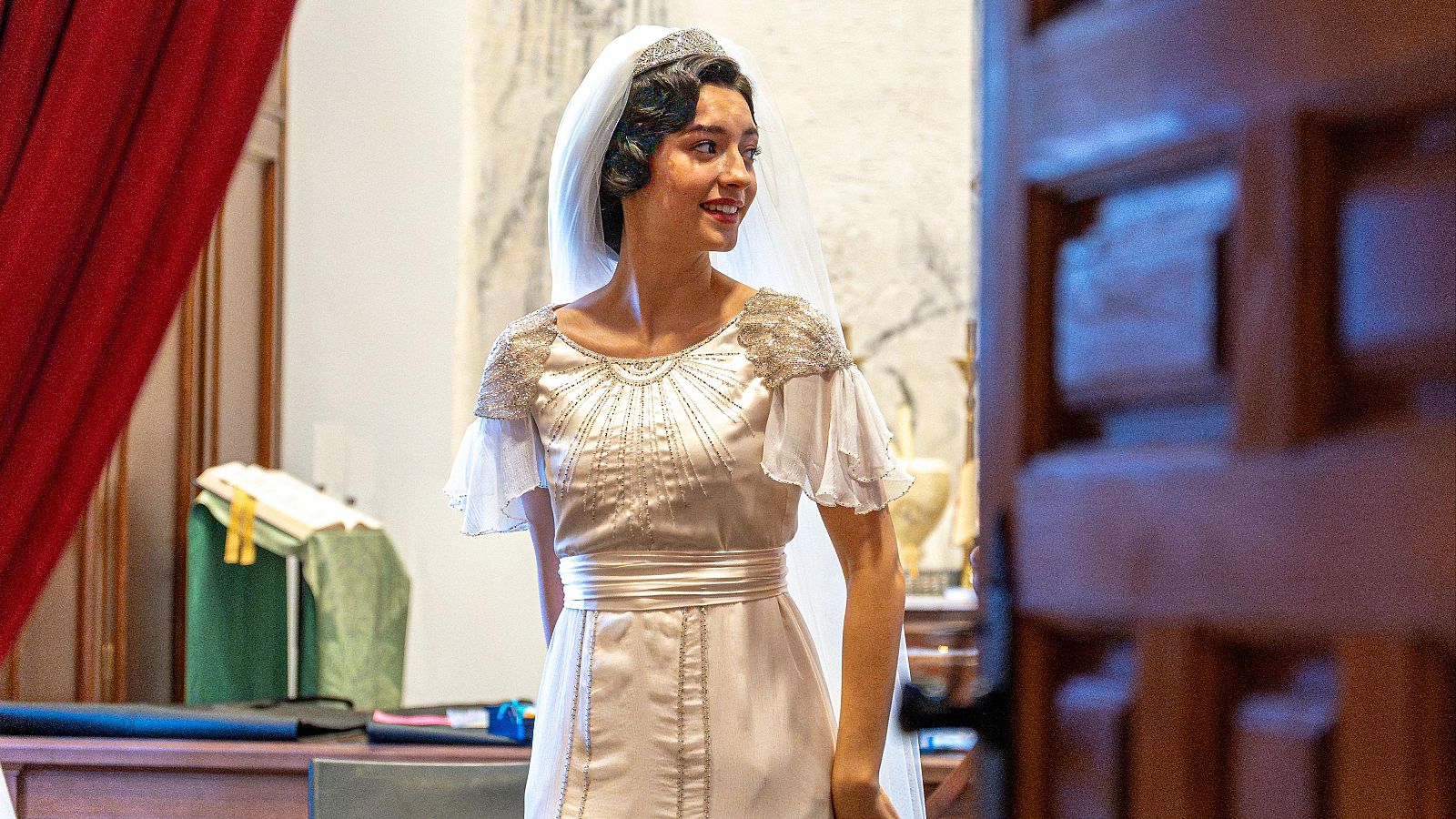 Así fue la creación y confección del vestido de novia de Ángela