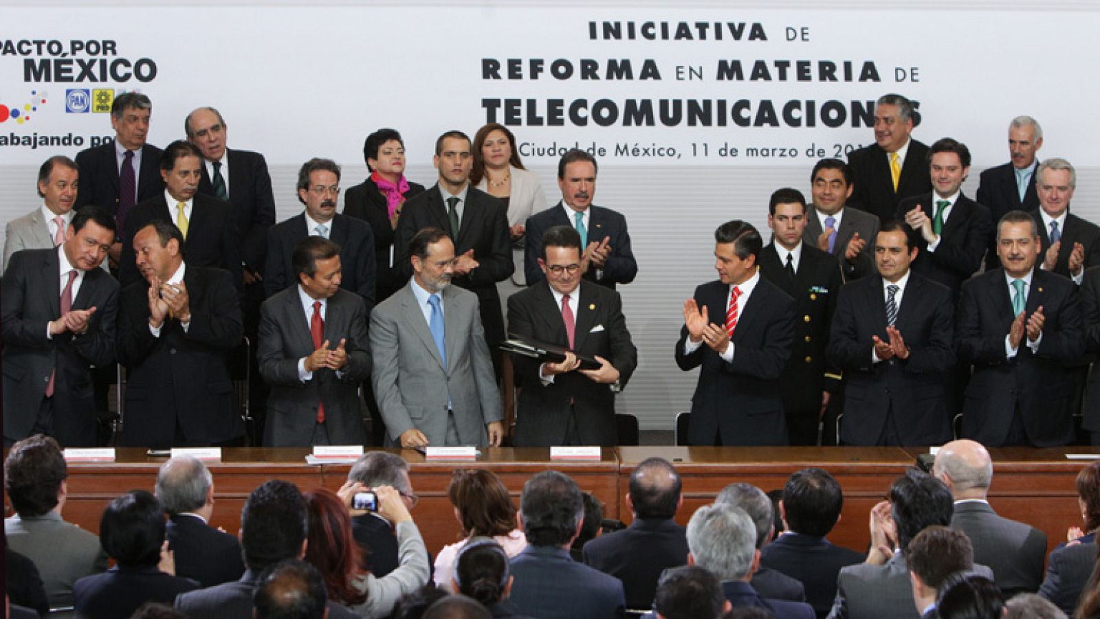 La reforma de las telecomunicaciones en México busca abrir el sector a la inversión extranjera | Ver
