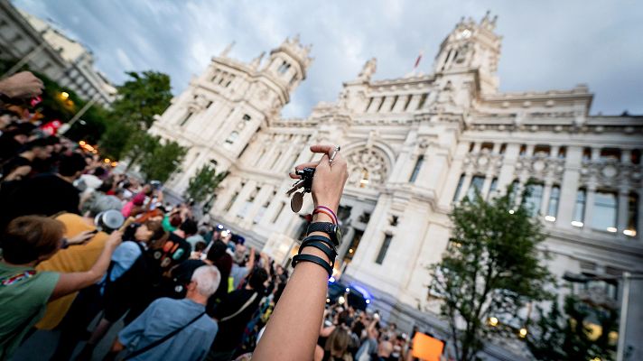 Telediario 2 - Caceroladas en toda España para presionar a horas de la votación de los decretos de vivienda