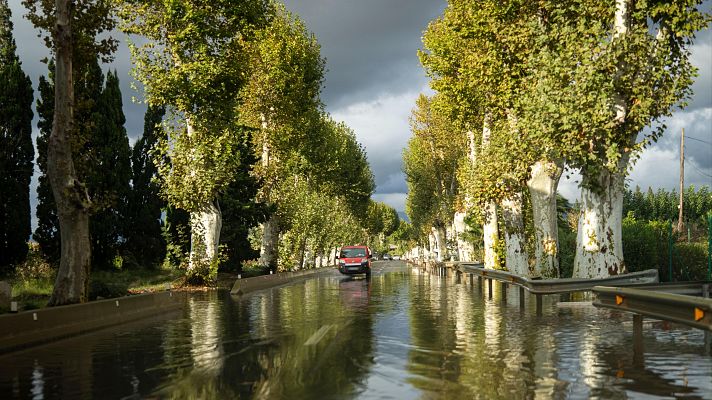 Telediario Fin de Semana - Máxima alerta en Cataluña por fuerte lluvia en 17 comarcas