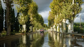 La Generalitat env�a un Es Alert ante el aviso por fuerte lluvia en 17 comarcas catalanas y la posibilidad de un "minihurac�n"