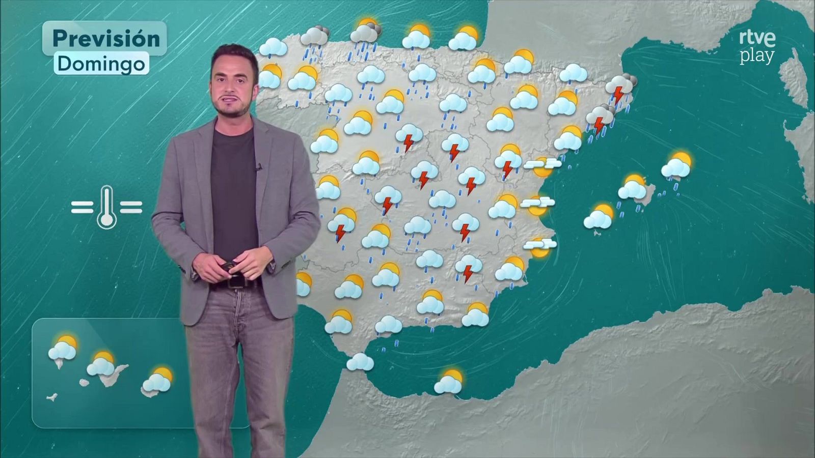 El meteorólogo Marc Santandreu presenta la previsión del tiempo dominical ante un mapa interactivo con lluvias y tormentas.