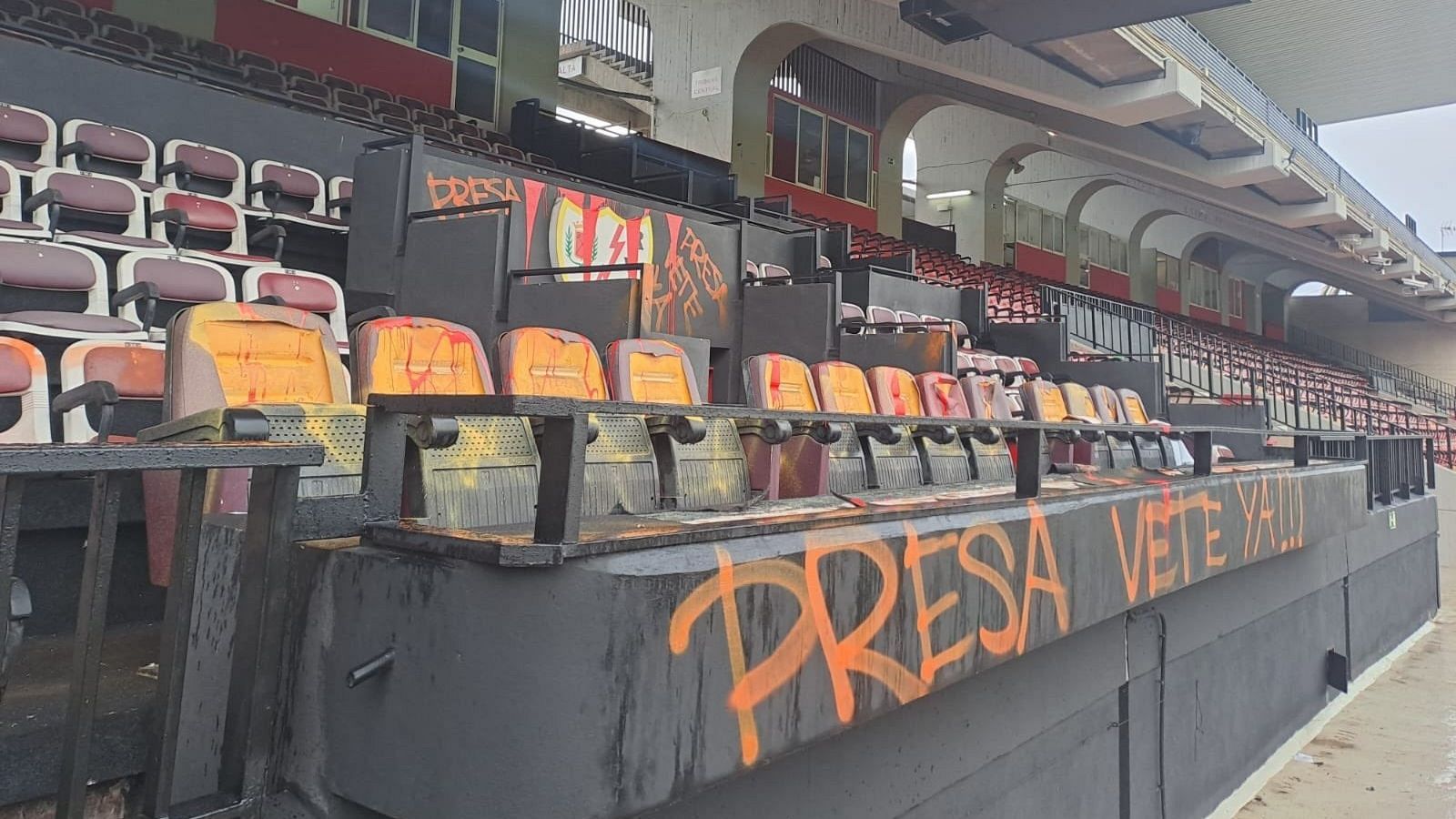 Vandalizan el palco del Estadio de Vallecas
