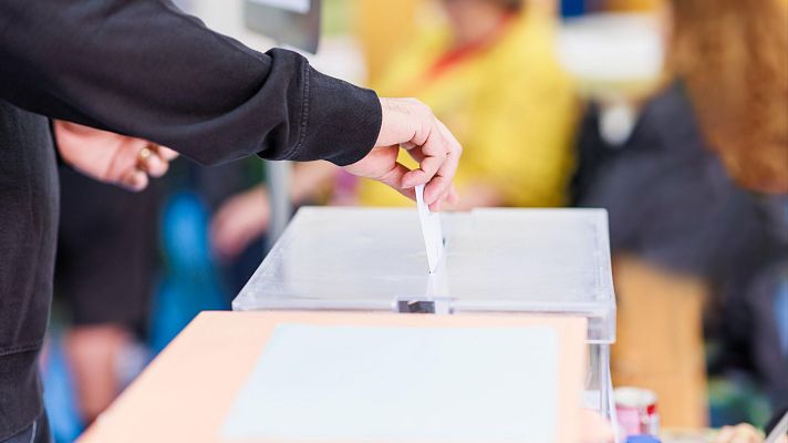 Noticias de Extremadura - Reacciones políticas al adelanto electoral
