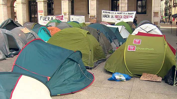TeleCantabria - La acampada de Santander se mantiene pese a la convocatoria electoral