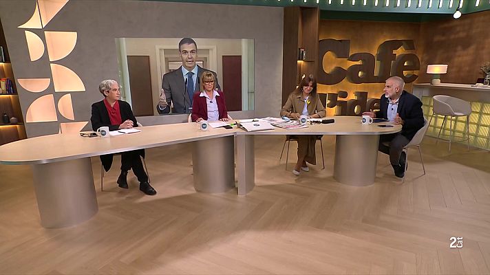 Cafè d'idees - Ada Colau es posa a disposició del Front Ampli