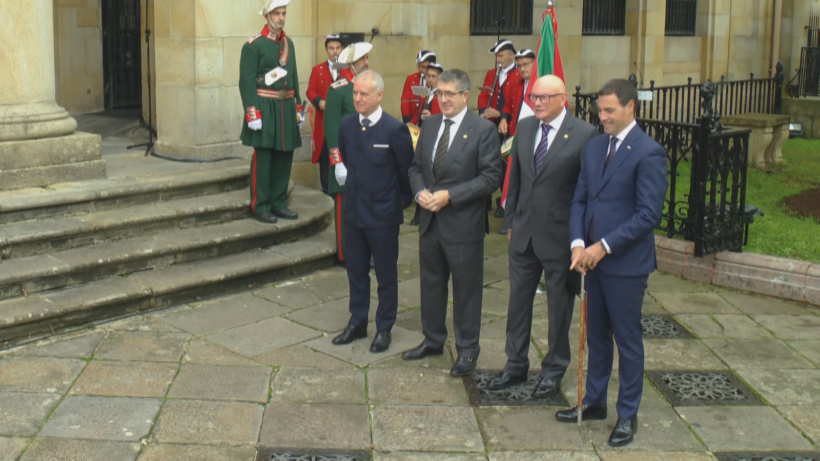 Los lehendakaris Pradales, Ibarretxe, López y Urkullu han participado en el homenaje a Agirre