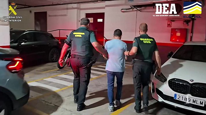 L'Informatiu - La Guàrdia Civil desarticula una xarxa de narcotràfic amb 20 detinguts a Barcelona i Lleida
