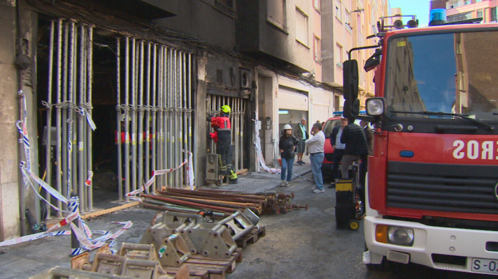 TeleCantabria - 20 vecinos continúan desalojados tras el incendio de la calle Leopoldo Pardo de Santander