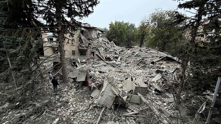 Fin de semana 24h - Al menos ocho muertos en un bombardeo ruso sobre Zaporiyia