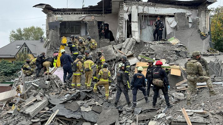 Telediario Fin de Semana - Zelenski se compromete a no atacar refinerías rusas si Putin deja de bombardear instalaciones energéticas ucranianas