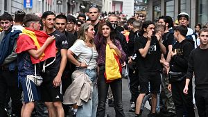 Tensi�n en Sol entre grupos de asistentes al desfile del 12 de octubre y los acampados