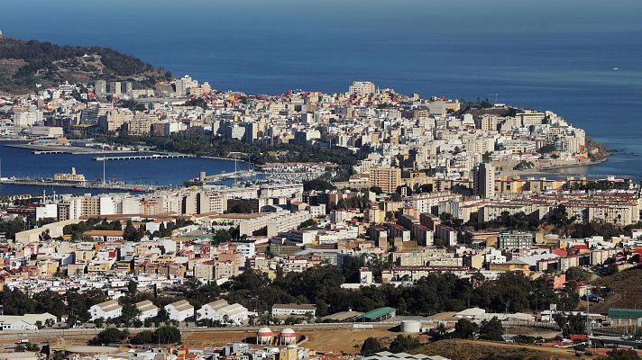 Telediario 2 - El Ayuntamiento, un colegio, el cementerio de Sidi Embarek y el Parador: así será el recorrido de los reyes en Ceuta