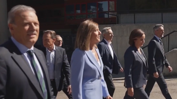 Telediario 2 - Pepa Bueno recibe a los históricos presentadores del Telediario en Torrespaña