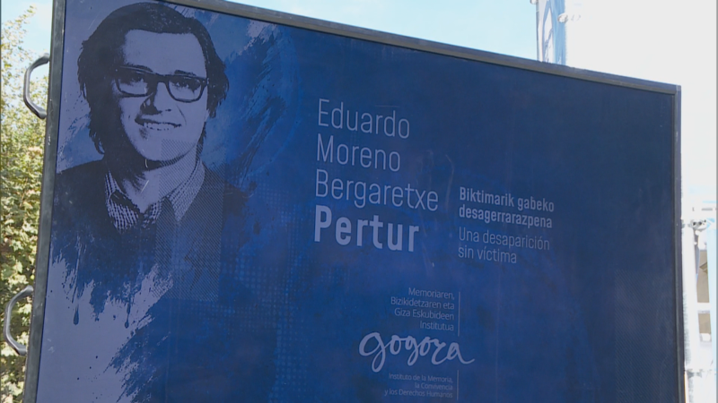 Cartel de la exposición sobre "Pertur" en San Sebastián
