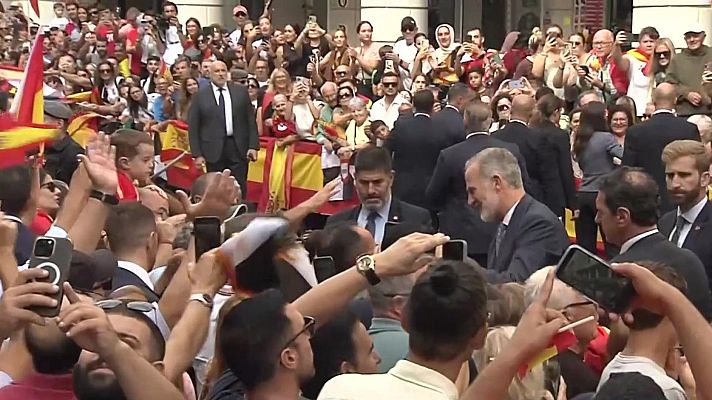 Noticias de Ceuta - Miles de vecinos reciben a los Reyes en una visita histórica a Ceuta