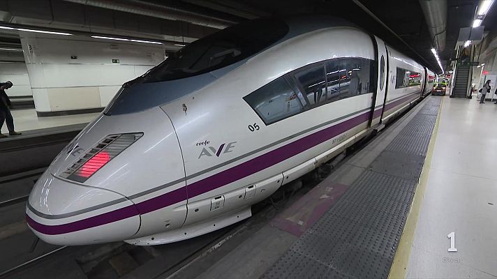 L'Informatiu - L'AVE perd viatgers mentre el pont aeri es reforça a causa de les últimes incidències