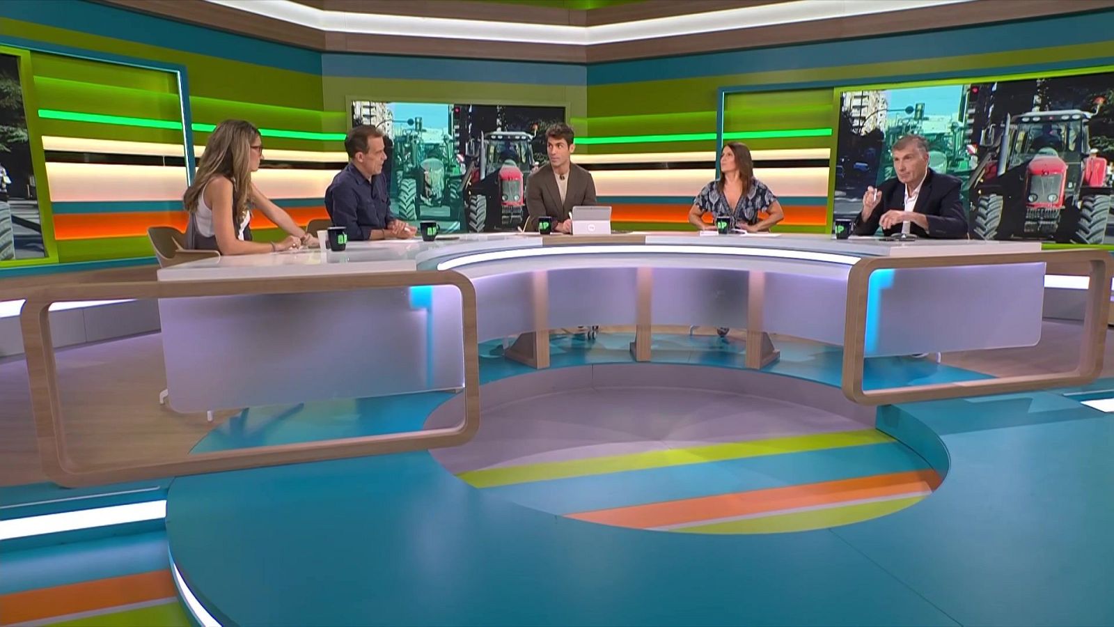 L'altaveu al pati - Tractors, eleccions i monuments franquistes
