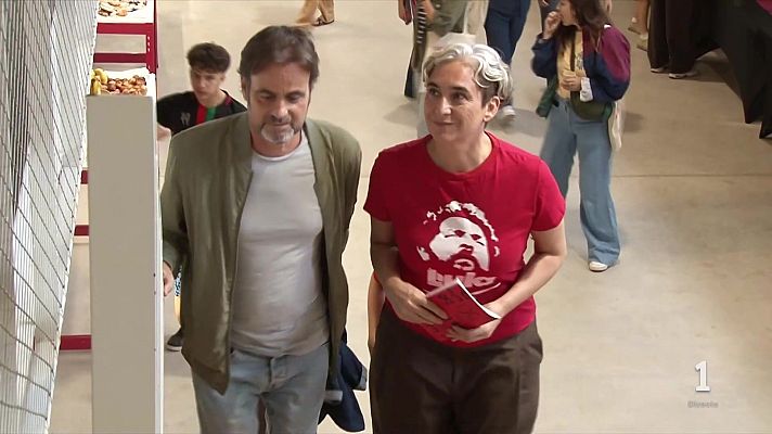 L'Informatiu - Colau ofereix renunciar per facilitar una coalició amb Podem