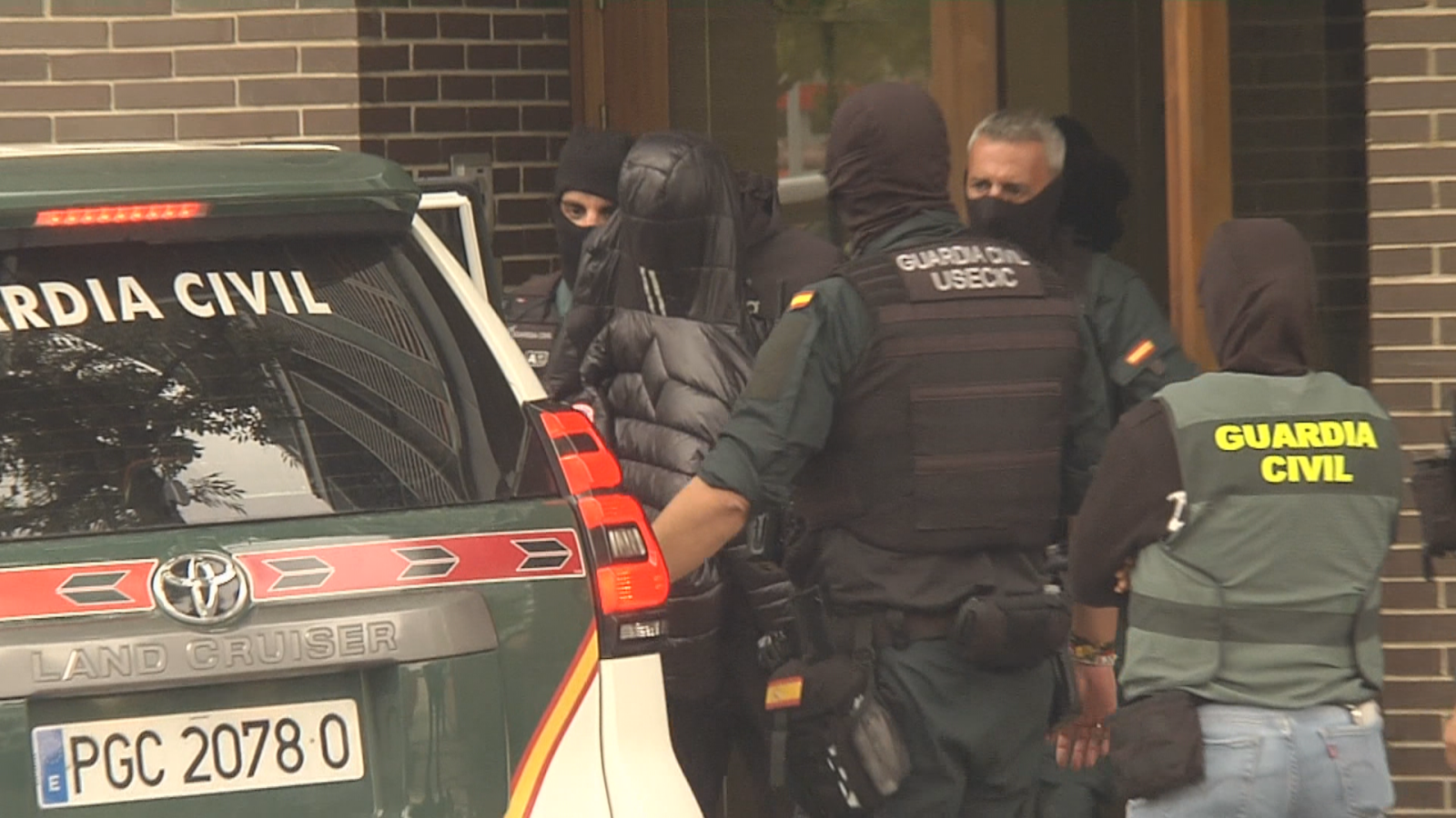 Momento de la detención de uno de los integrantes del grupo juvenil violento en Vitoria