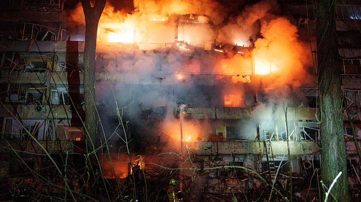 Telediario 2 - Guerra en Ucrania: tres muertos en un ataque ruso contra Kiev