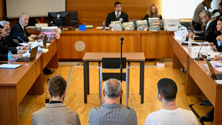 L'informatiu - Comunitat Valenciana - Jutgen els divulgadors d'una notícia falsa sobre el Bar Espanya a Benicarló com l'espai d'una xarxa de pederàstia