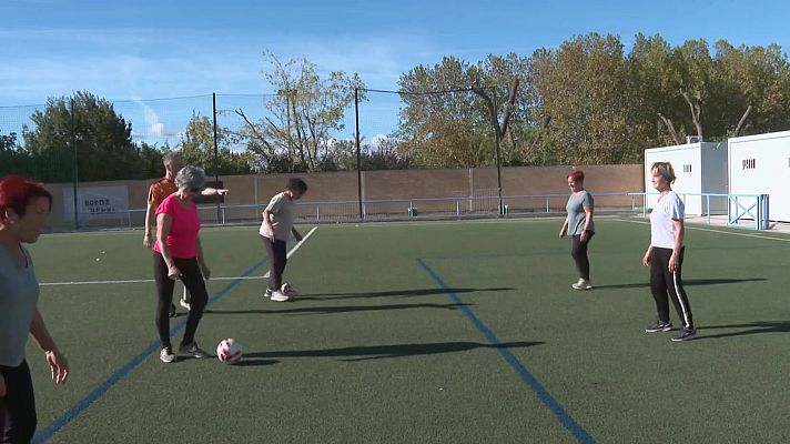 Telenavarra - El Partido Pendiente: fútbol para mujeres mayores y valientes
