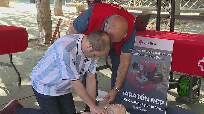 Informativo Telerioja - Un taller de primeros auxilios al aire libre para salvar vidas. Cruz Roja quiere llegar a 18.000 latidos de vida realizando una RCP