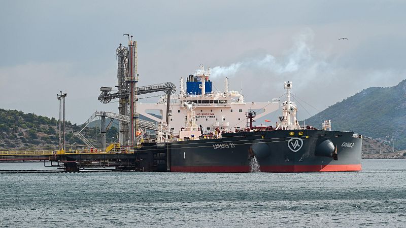 Los costes de transporte encarecen el precio de petróleo hasta 35 dólares por barril