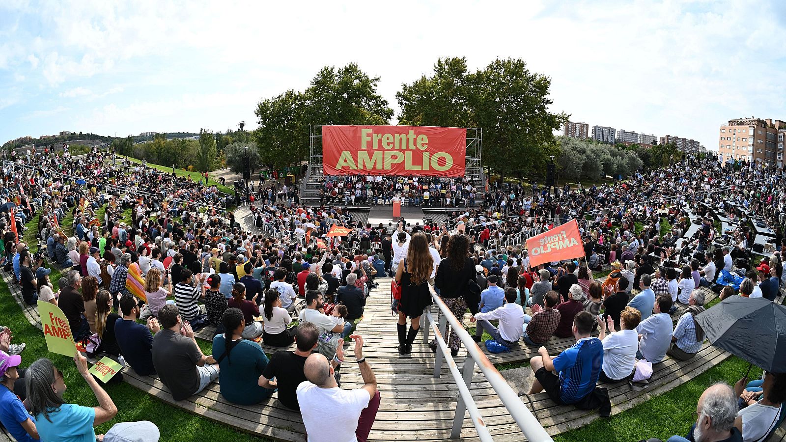 Vista general durante la presentación oficial de la candidatura de la nueva coalición Frente Amplio este sábado en Madrid