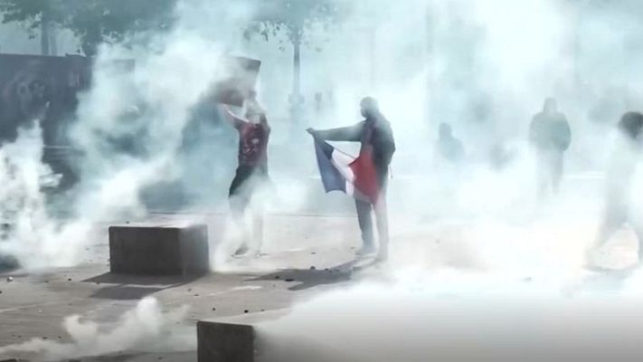 Directo al grano - La indignación por el coste de la vida desata una oleada de violencia en Francia