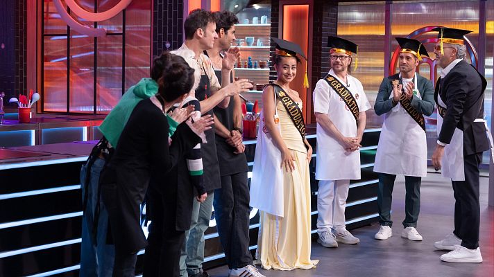 MasterChef Celebrity - Marina Rivers luce su vestido de graduación en MasterChef