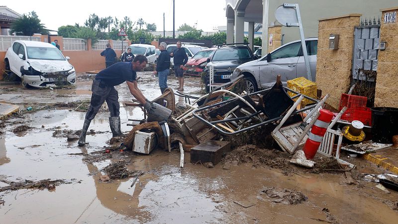 Vista de los destrozos provocados por las inundaciones a consecuencia del paso de la dana Adam en la localidad de Els Poblets (Alicante)