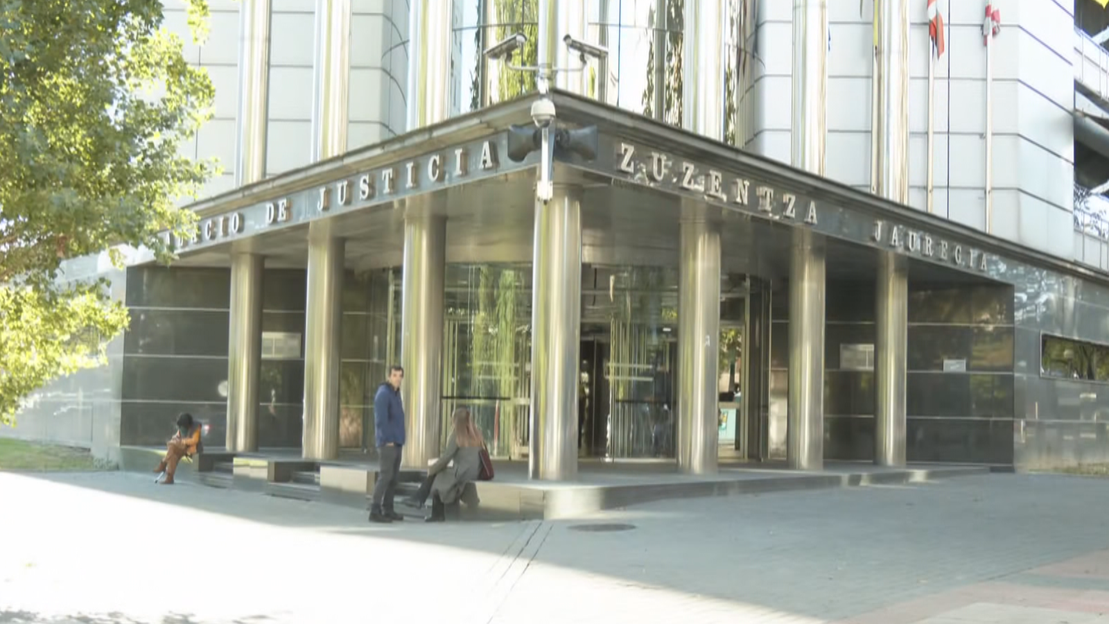 El juicio por las filtraciones en le OPA de Osakidetza se celebra en Vitoria