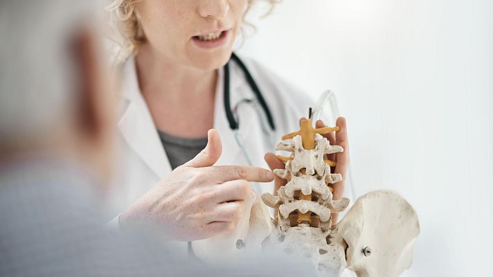 Telediario 2 - La osteoporosis afecta a tres millones de personas en España, la gran mayoría mujeres
