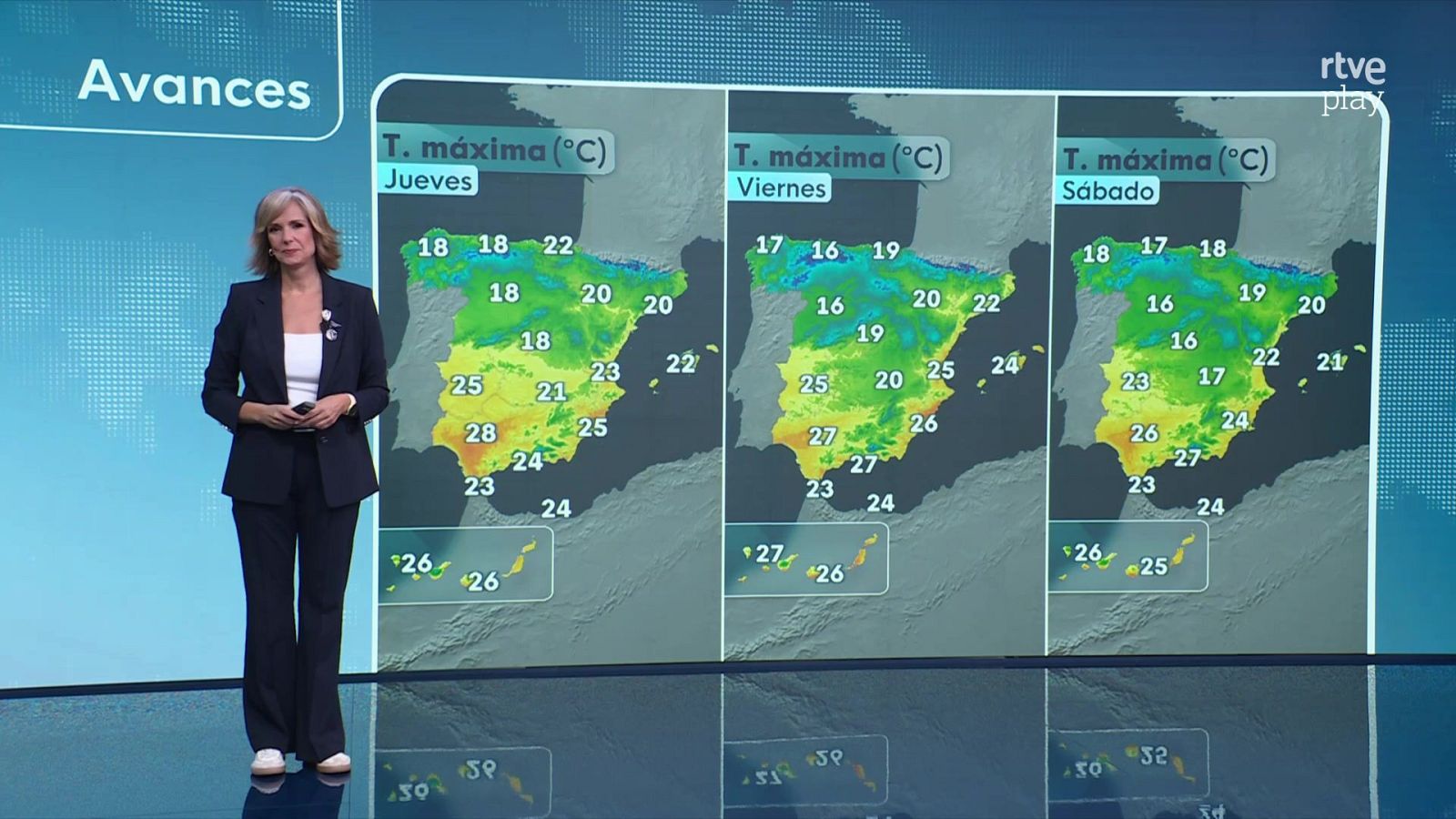 La presentadora Silvia Laplana presenta la previsión meteorológica de temperaturas máximas en España ante una gran pantalla con mapas.