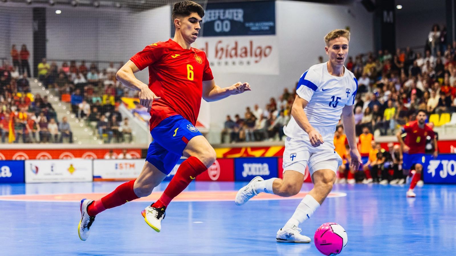España inicia su camino al Mundial con una trabajada victoria sobre Finlandia