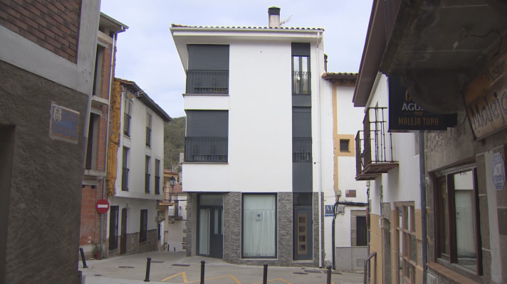 Noticias de Extremadura - Los okupas de Baños de Montemayor abandonan el apartamento