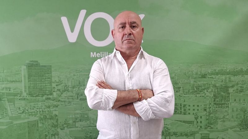 Una nueva crisis en VOX Melilla se salda con el cese del secretario general, Javier Diego.