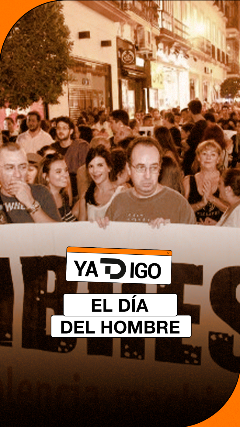 Manifestantes en una calle urbana sujetando una pancarta, con un diseño gráfico superpuesto que muestra los textos 'YATDIGO', 'EL DÍA' y 'DEL HOMBRE'.