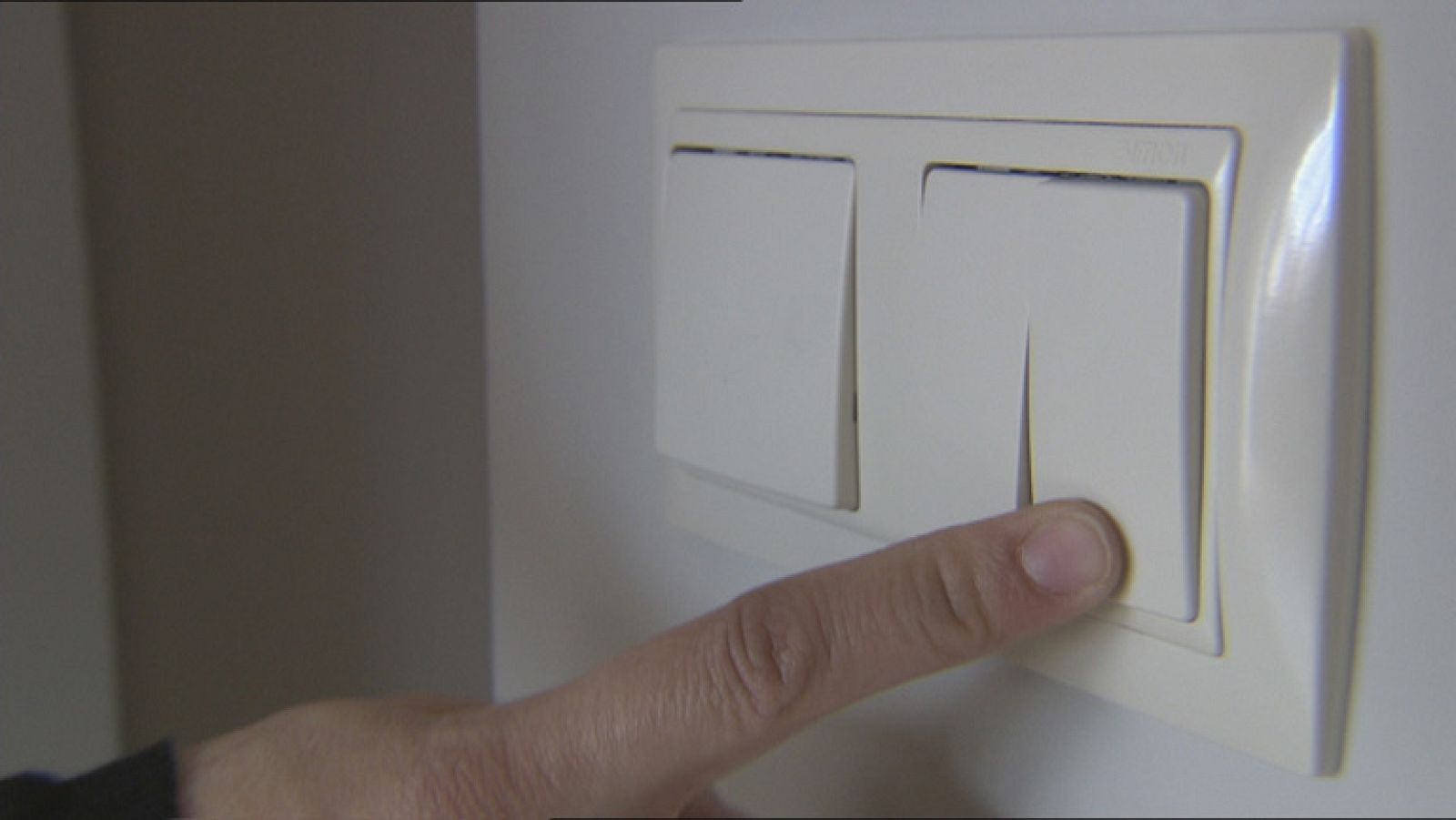 El recibo de la luz podría bajar un 6,7% tras concluir la subasta eléctrica con caídas del 15% | Ver