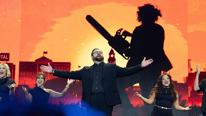 Manu Sánchez convierte a Javier Milei en "El rey" al ritmo de ranchera