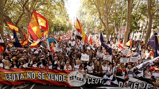 Miles de personas respaldan en Madrid la petici�n de las mujeres 'caballas' para que vuelva la normalidad a Ceuta
