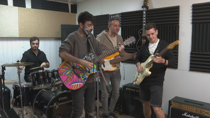 Noticias de Extremadura - Primer álbum de ''Los Restos del Ébano''