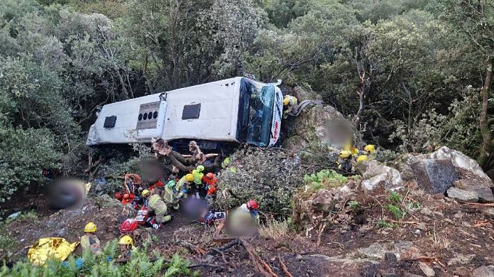 Telediario 1 - Investigan si había demasiados pasajeros de pie en el autobús siniestrado en Fogars