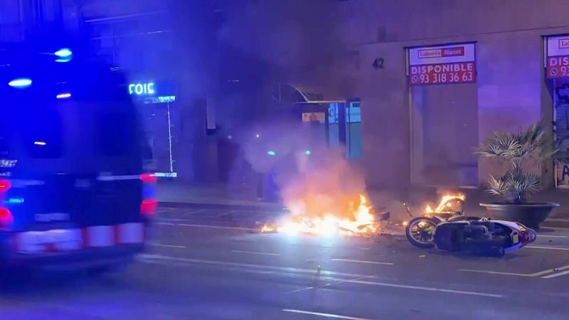 Qué son las «protestas blocus» y cómo se organizan las convocatorias en redes sociales - Noticias Andalucía
