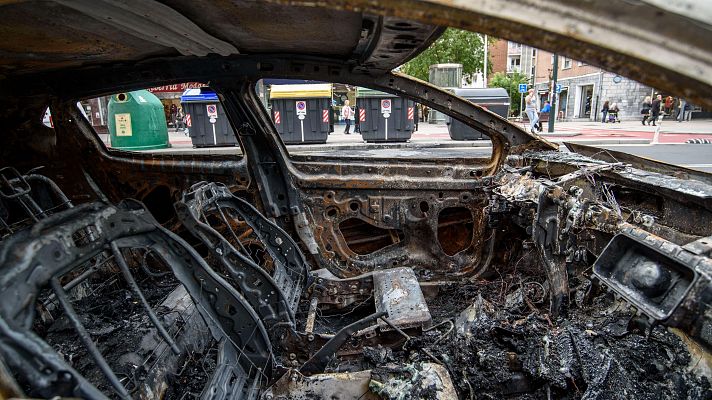 Telediario 1 - Bilbao trata de recuperarse del violento episodio que se desató este lunes por la noche en sus calles