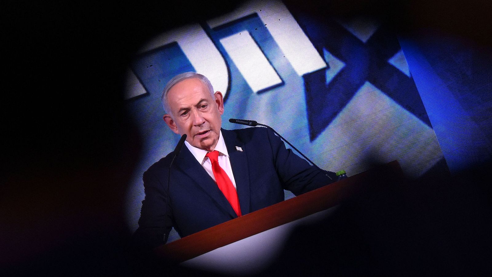 Benjamin Netanyahu se dirige a sus seguidores en la noche electoral