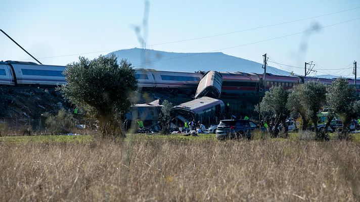 La hora de La 1 - El Gobierno de Castilla La Mancha: "El número de fallecidos y heridos va a ir aumentando"