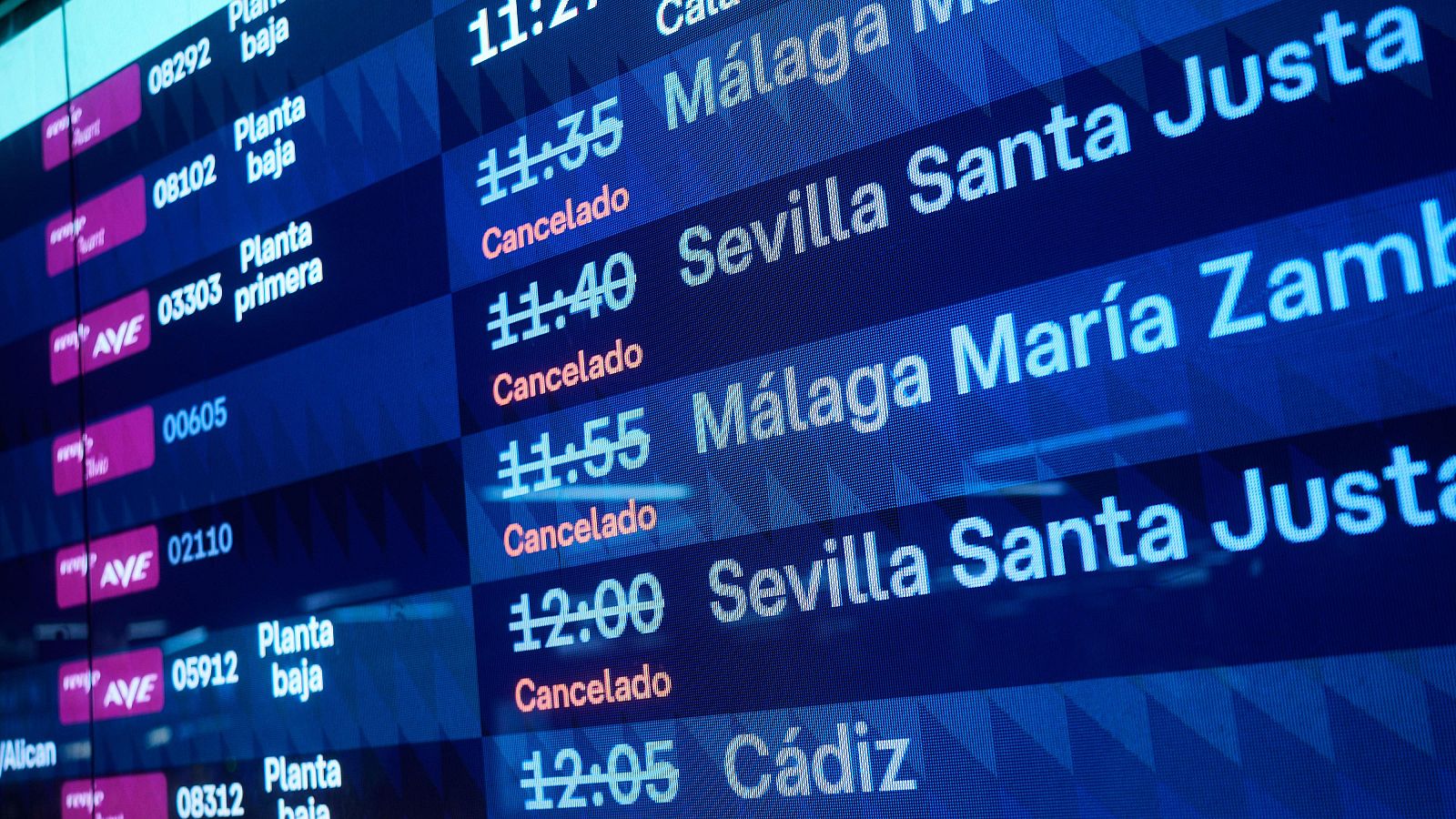 Sigue interrumpida la conexión AVE entre Madrid y Andalucía tras el accidente ferroviario de Urda